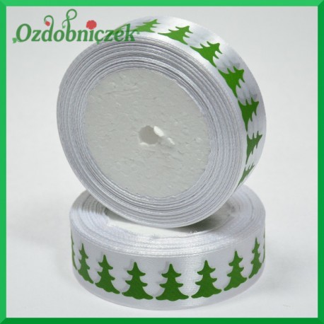 Tasiemka SATYNOWA biała z motywem ZIELONYCH CHOINEK 25mm/22mb ROLKA