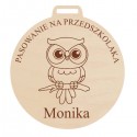 Medal z okazji pasowania na przedszkolaka z grawerem , ze sklejki 