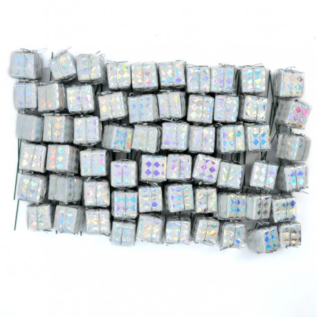 Prezent na piku SREBRNE opalizujące 2,5cm 60 sztuk