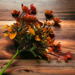 Mini kwiatuszki i listki ozdobne pomarańczowe - gałązka 