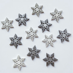Ażurowe śnieżynki z gwiazdką białe i srebrne 12szt.